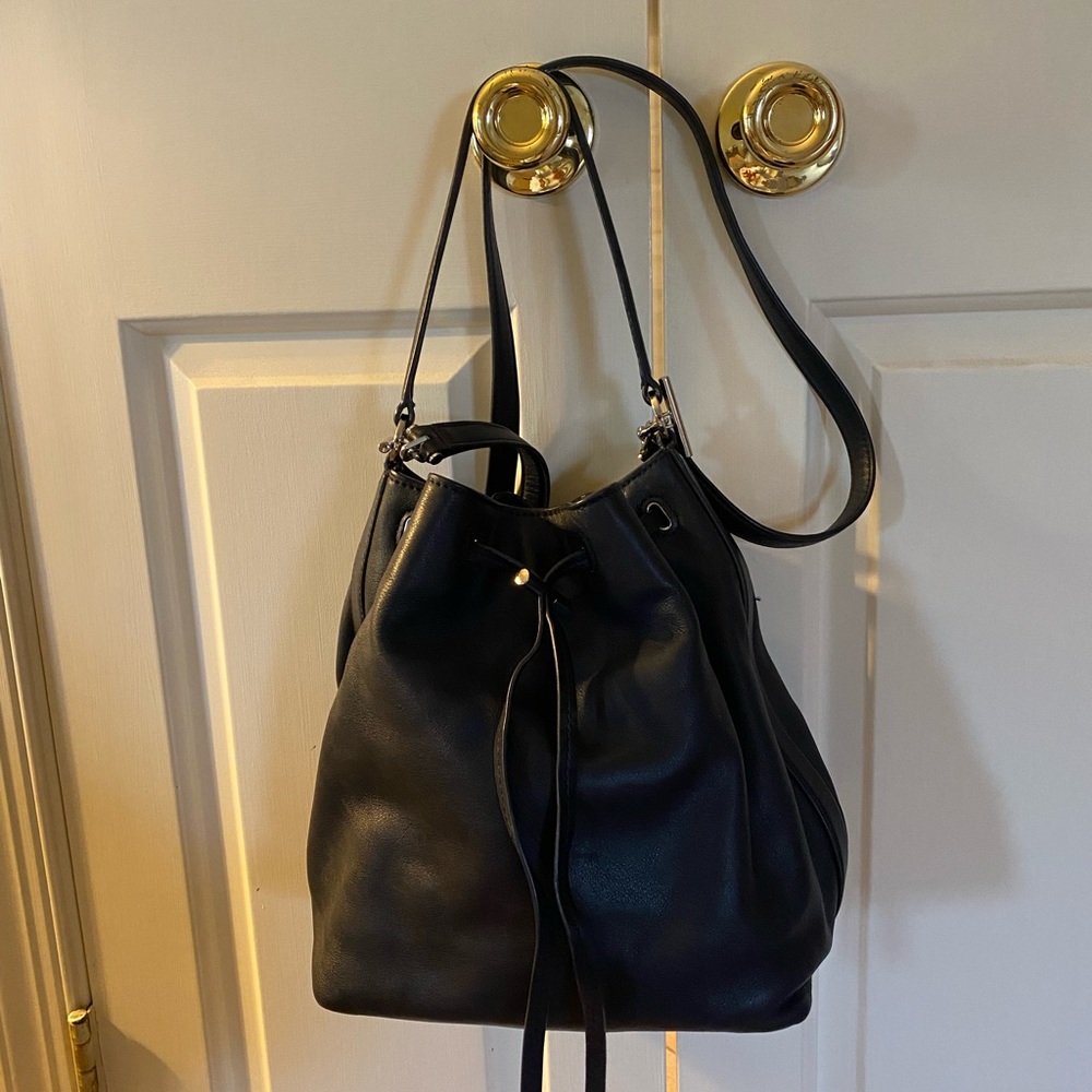 Tory Burch Navy Leather Bucket Bag